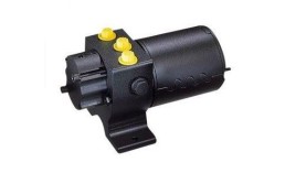 RAYMARINE TYPE 3 PUMP FOR HYDRAULIC STEERING SYSTEMS, Type 3/24v Hydraulic Pump | M81124